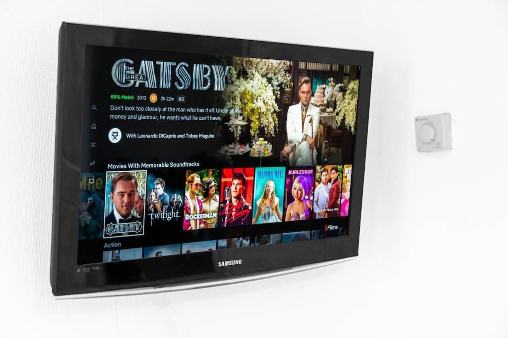Сasa de vacaciones Jlr,nec,b'ham Airport,entire House,wi-fi,netflix *