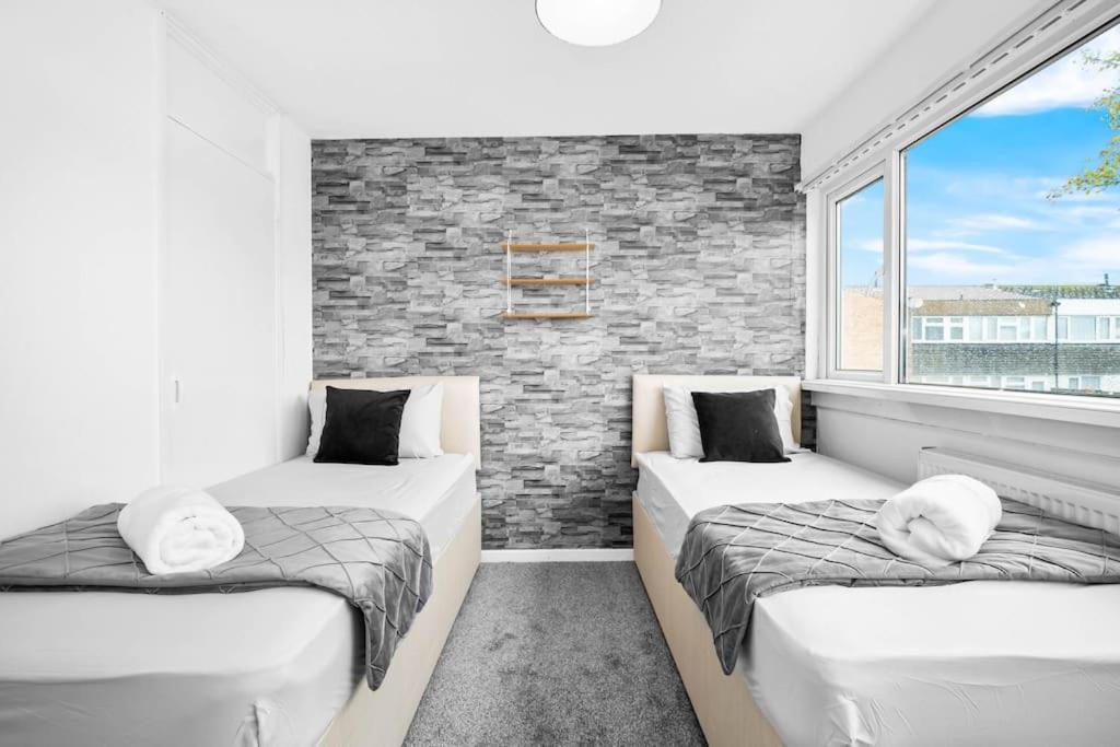Jlr,nec,b'ham Airport,entire House,wi-fi,netflix Сasa de vacaciones