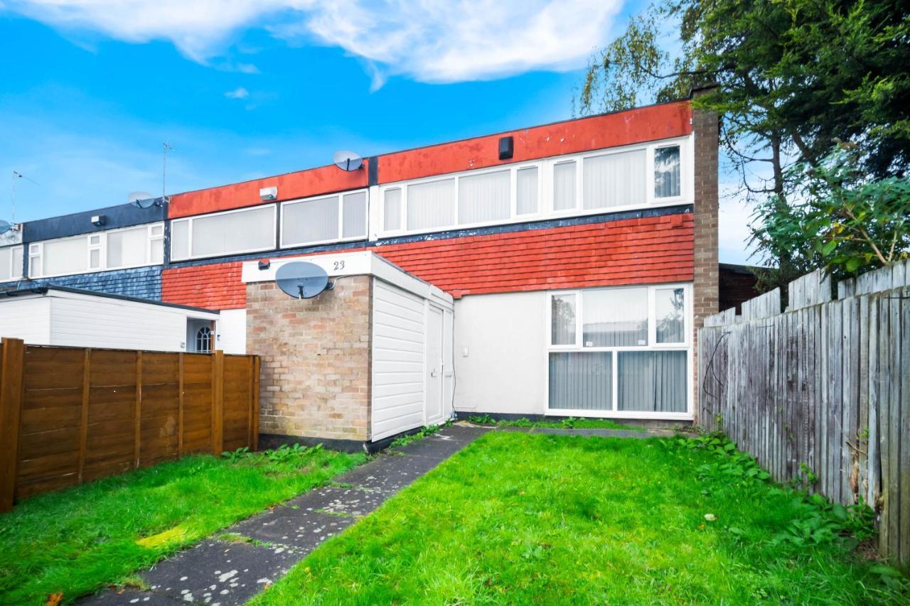 Jlr,nec,b'ham Airport,entire House,wi-fi,netflix Сasa de vacaciones Birmingam